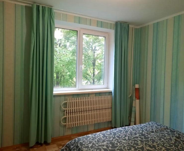 Квартира, 2-кімн., Харьков, 606м/р, Тракторостроителей просп.