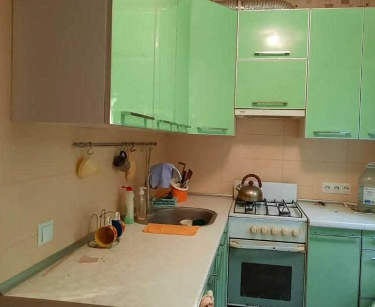 Квартира, 2-кімн., Харьков, 606м/р, Тракторостроителей просп.