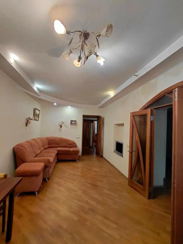 Квартира, 3-кімн., Харьков, Нагорный, Чернышевская