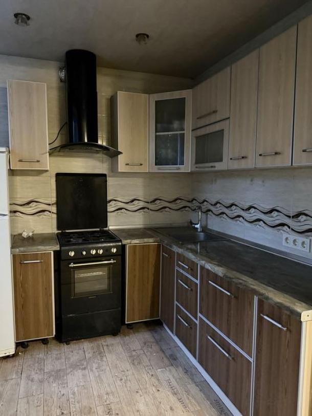Квартира, 2-кімн., Харьков, 607м/р, Тракторостроителей просп.