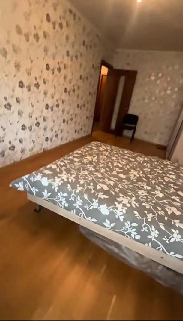 Квартира, 3-кімн., Харьков, Новые Дома, Льва Ландау пр.