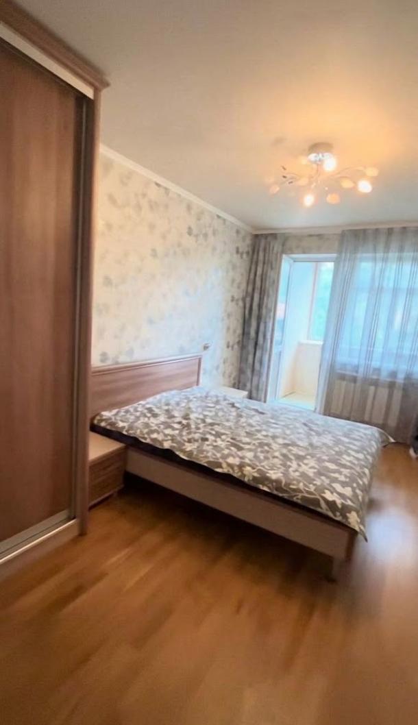 Квартира, 3-кімн., Харьков, Новые Дома, Льва Ландау пр.