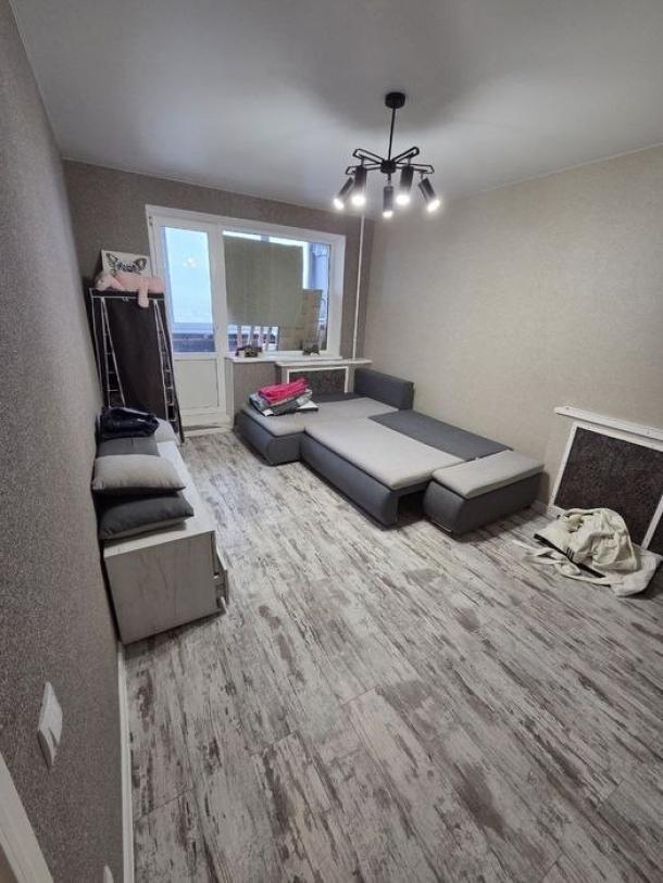 Квартира, 2-кімн., Харьков, 533м/р, Непокоренных (Героев Труда)