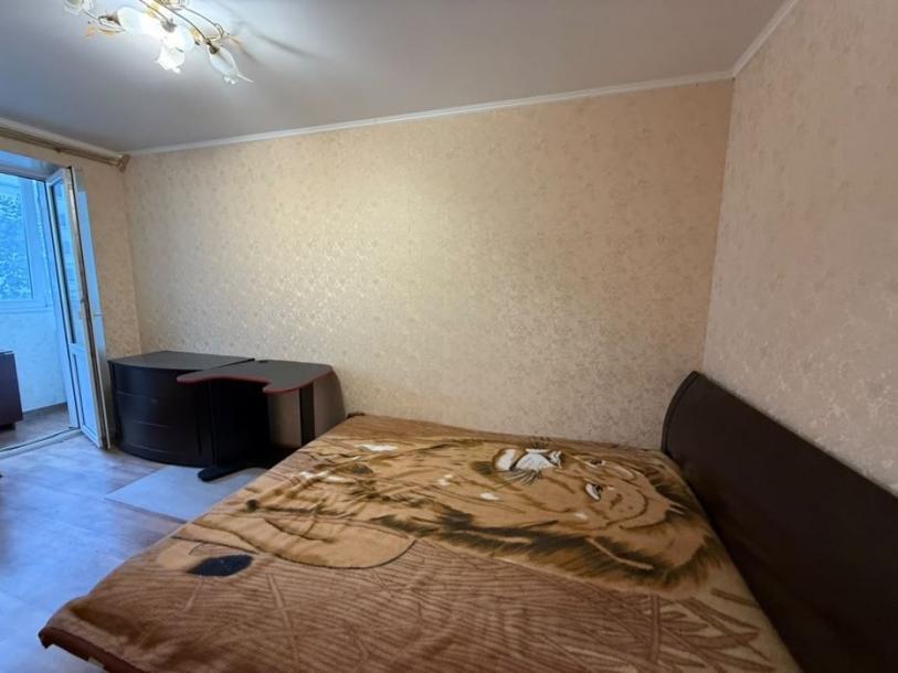 Квартира, 2-кімн., Харьков, 607м/р, Непокоренных (Героев Труда)