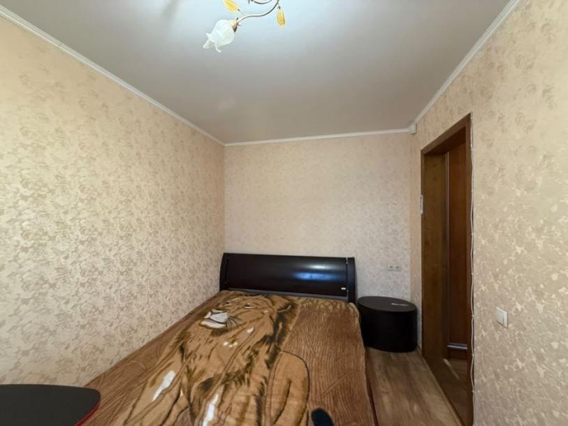 Квартира, 2-кімн., Харьков, 607м/р, Непокоренных (Героев Труда)