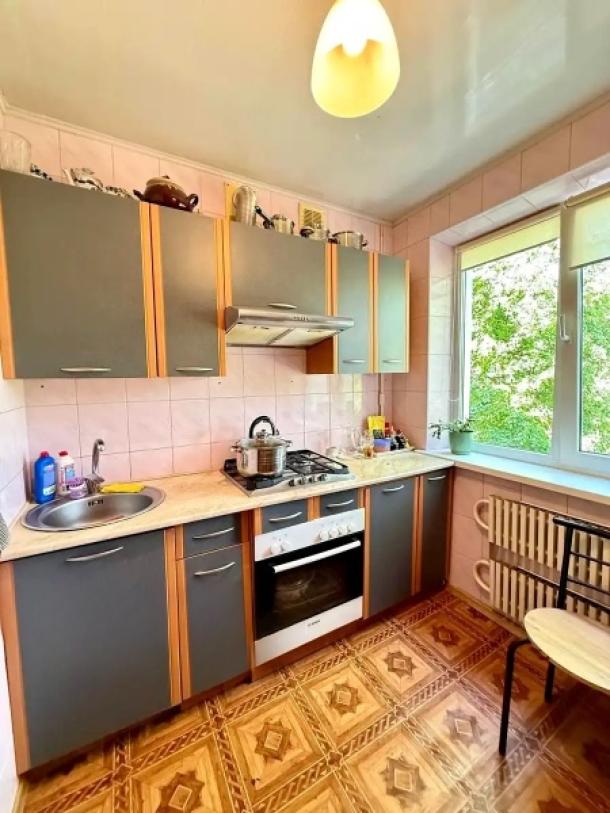 Квартира, 2-кімн., Харьков, 604м/р, Тракторостроителей просп.
