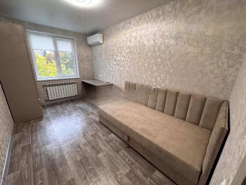 Квартира, 3-кімн., Харьков, 603м/р, Познанская