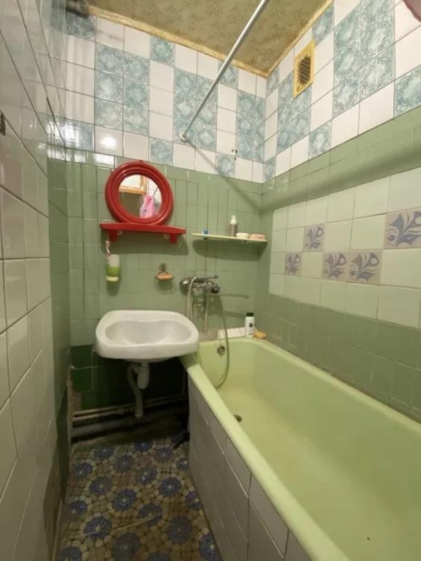 Квартира, 4-кімн., Харьков, 533м/р, Непокоренных (Героев Труда)