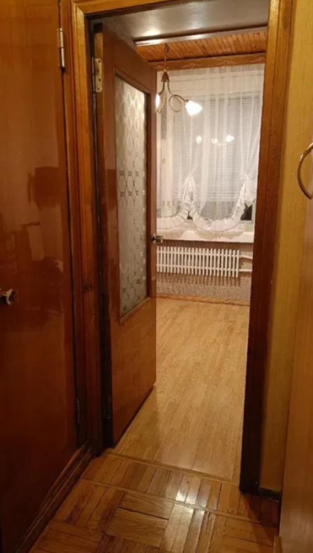 Квартира, 3-кімн., Харьков, Павлово Поле, Старицкого
