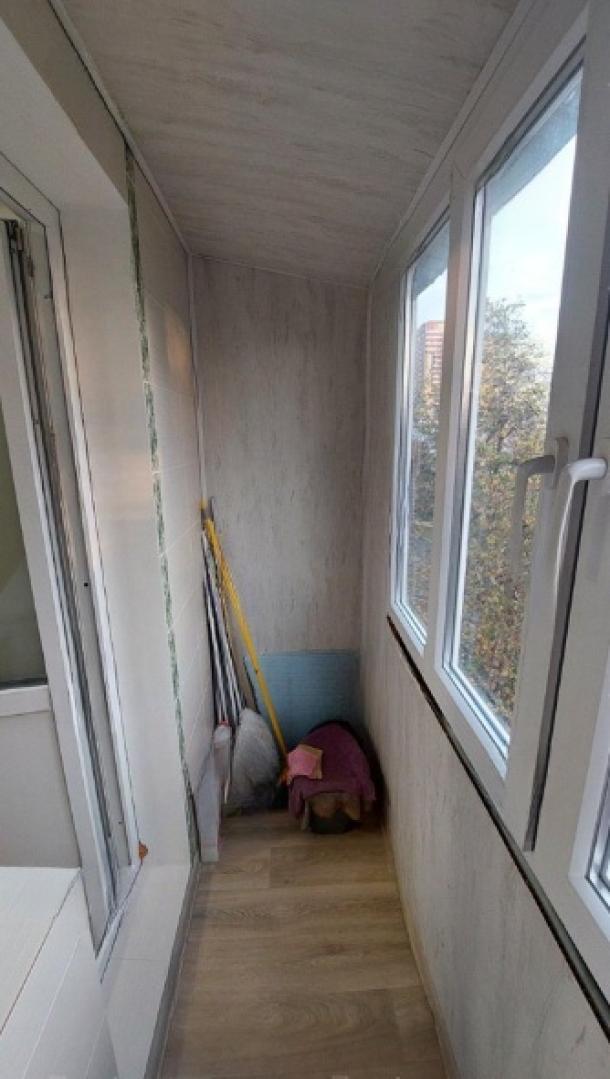 Квартира, 2-кімн., Харьков, Павлово Поле, 23 Августа