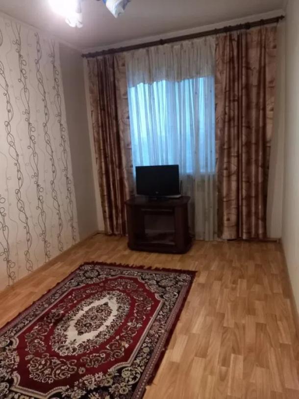 Квартира, 3-кімн., Харьков, Новые Дома, Каденюка (Танкопия)