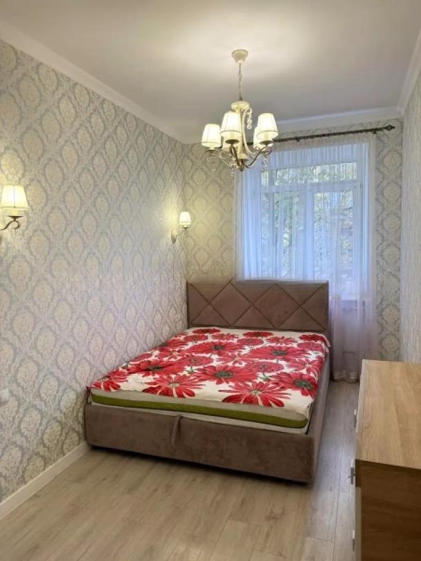 Квартира, 2-кімн., Харьков, Нагорный, Куликовский спуск (Революции ул.)