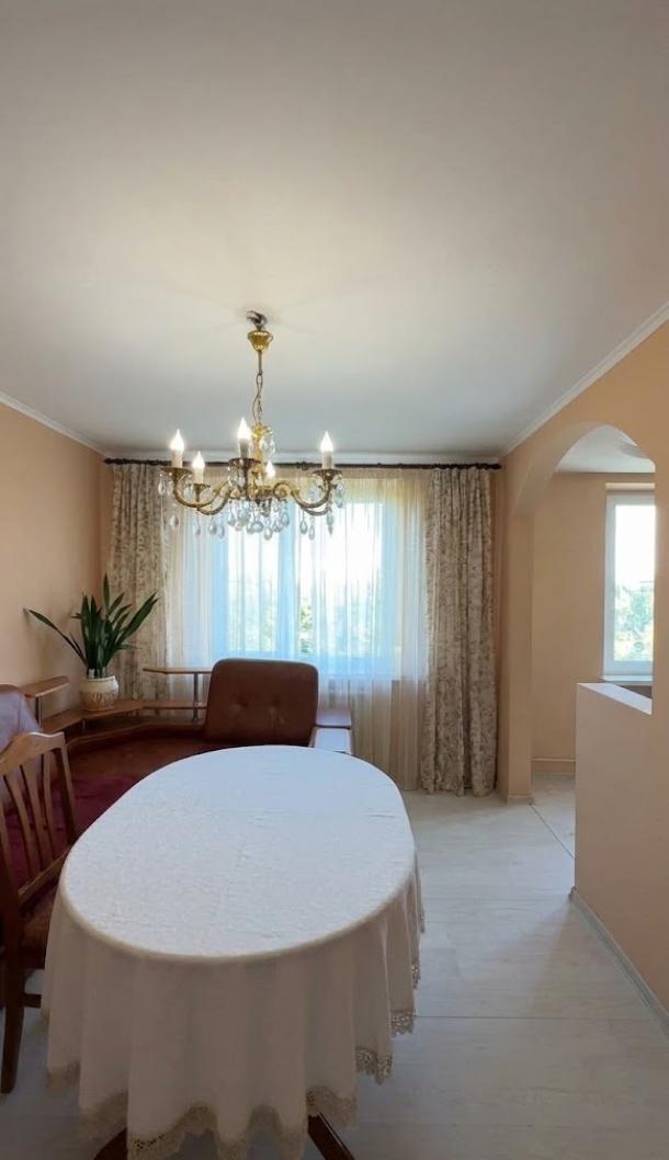 Квартира, 3-кімн., Харьков, 607м/р, Тракторостроителей просп.