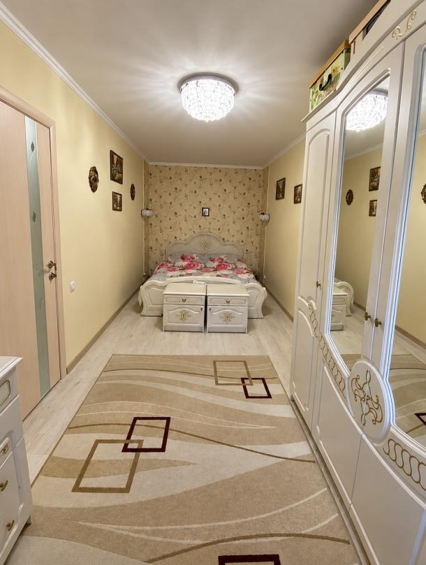 Квартира, 2-кімн., Харьков, Новые Дома, Богдана Хмельницкого бул.