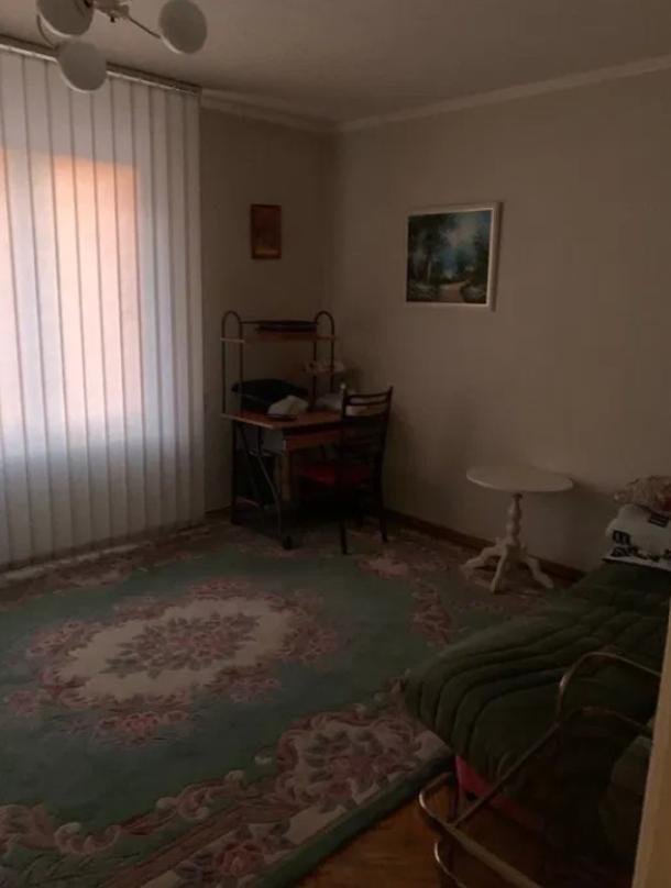 Квартира, 3-кімн., Харьков, Сосновая горка, Космическая