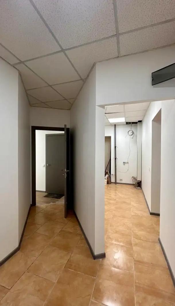 Квартира, 3-кімн., Харьков, 605м/р, Тракторостроителей просп.