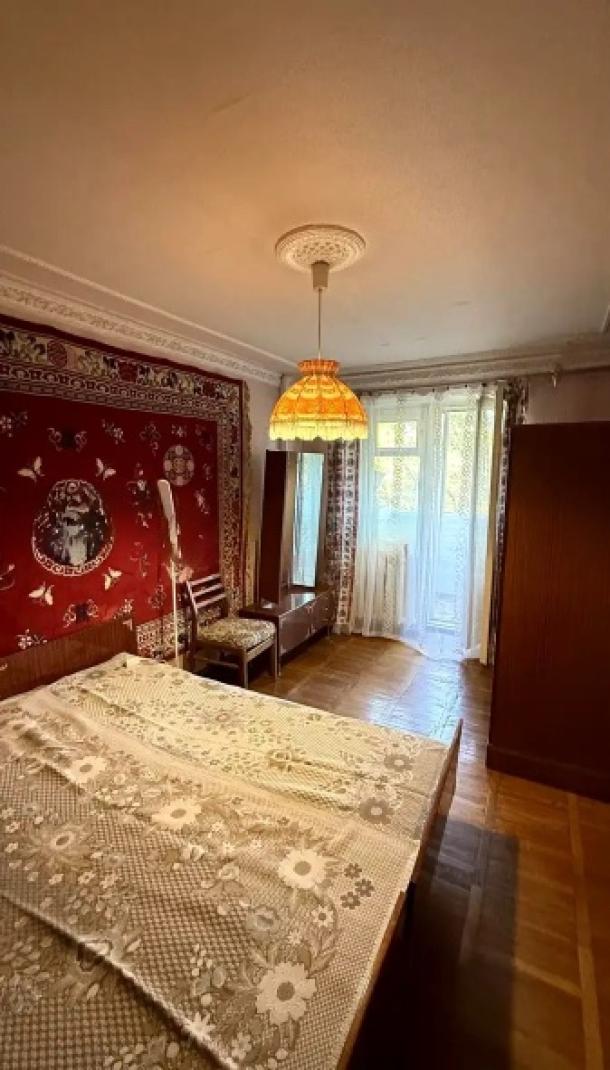 Квартира, 3-кімн., Харьков, Новожаново, Власенко