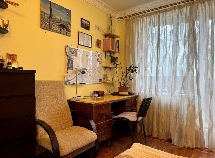 Квартира, 3-кімн., Харьков, 522м/р, Валентиновская