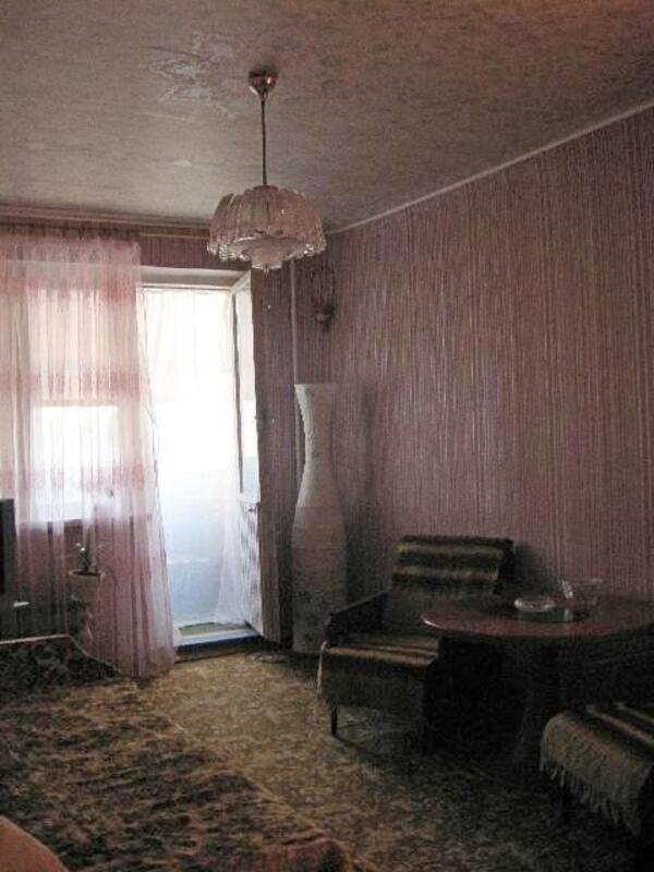 Квартира, 3-кімн., Кочеток, Чугуевский район, Гагарина