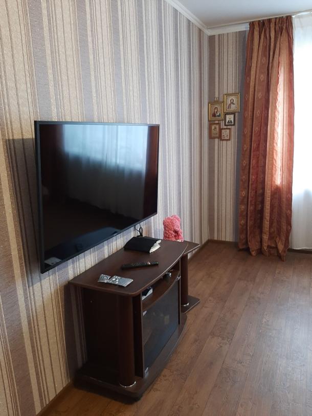 Квартира, 3-кімн., Харьков, Песочин, Набережный взд