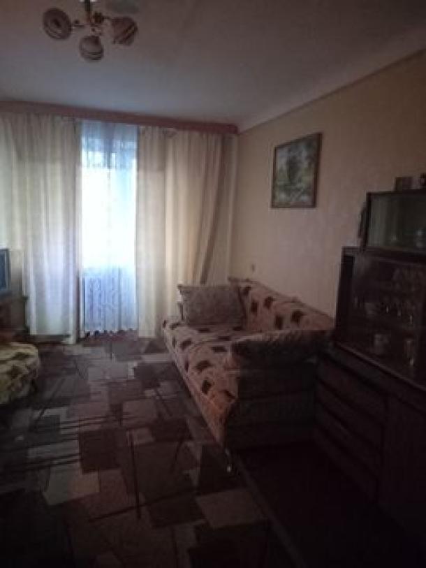 Квартира, 2-кімн., Чугуев, Чугуевский район