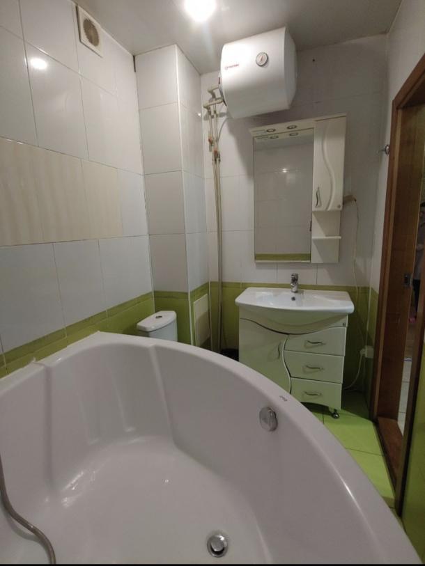 Квартира, 3-кімн., Харьков, Завод Малышева метро, Героев Харькова пр-т