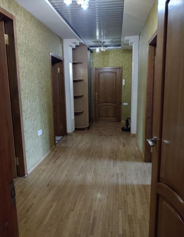 Квартира, 3-кімн., Харьков, Завод Малышева метро, Героев Харькова пр-т