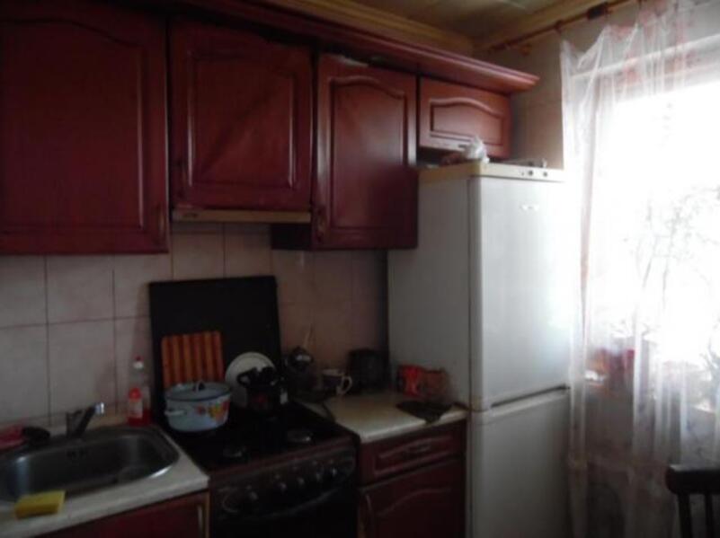 Квартира, 3-кімн., Харьков, Новые Дома, Каденюка (Танкопия)