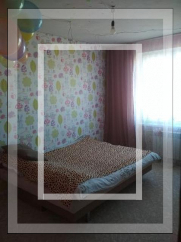 Квартира, 3-кімн., Чугуев, Чугуевский район, Музейная (Розы Люксембург)