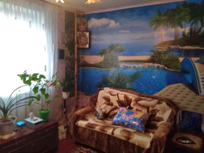 Квартира, 3-кімн., Лебяжье, Чугуевский район, 1 Мая