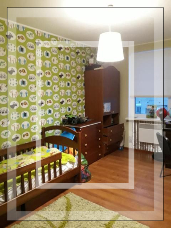 Квартира, 3-кімн., Змиев, Змиевской район, Пролетарское шоссе