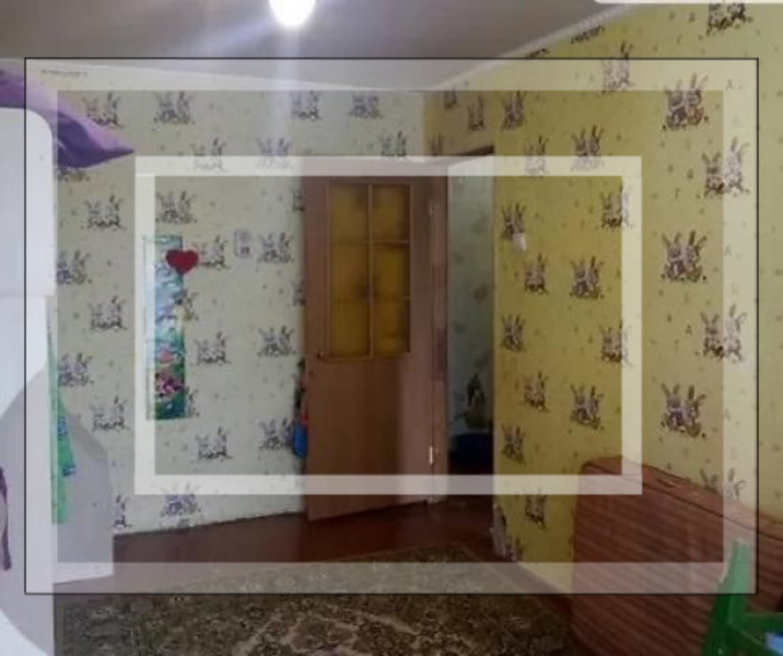 Квартира, 2-кімн., Чугуев, Чугуевский район, Карбышева