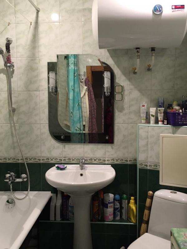 Квартира, 3-кімн., Харьков, 605м/р, Тракторостроителей просп.