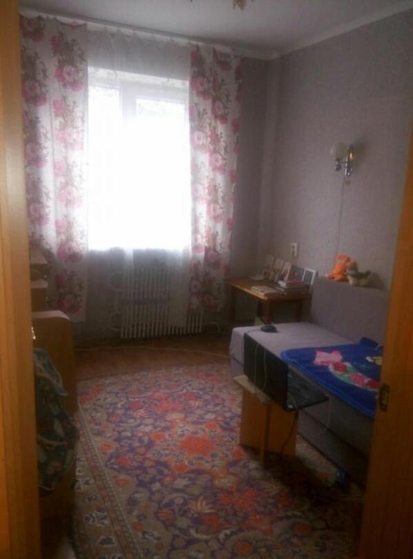 Квартира, 4-кімн., Харьков, 524м/р, Непокоренных (Героев Труда)