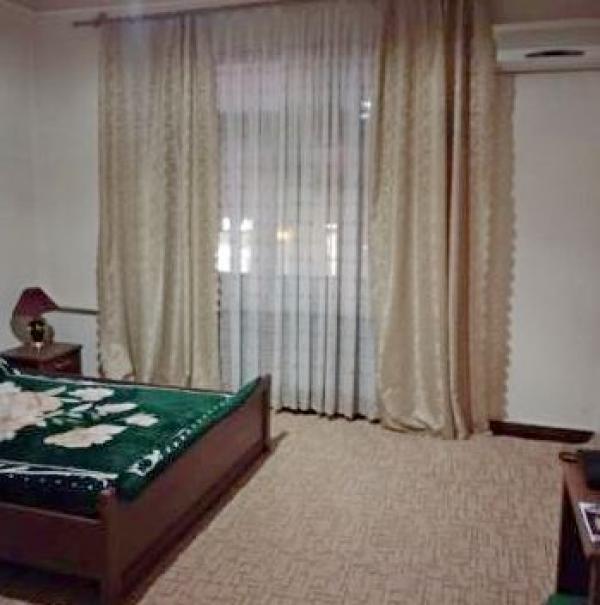 Квартира, 3-кімн., Харьков, Нагорный, Сумская