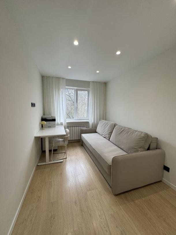 Квартира, 2-кімн., Харьков, 608м/р, Гвардейцев Широнинцев