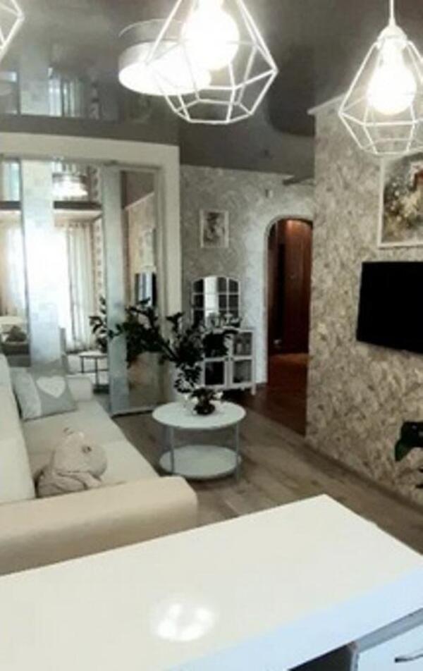 Квартира, 3-кімн., Харьков, 603м/р, Юбилейный пр. (50 лет ВЛКСМ пр.)