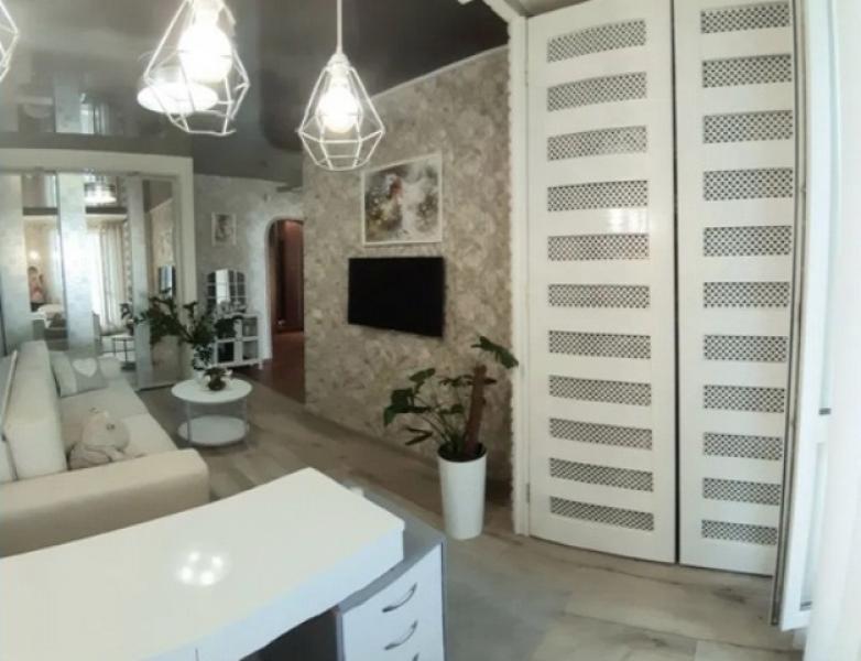 Квартира, 3-кімн., Харьков, 603м/р, Юбилейный пр. (50 лет ВЛКСМ пр.)