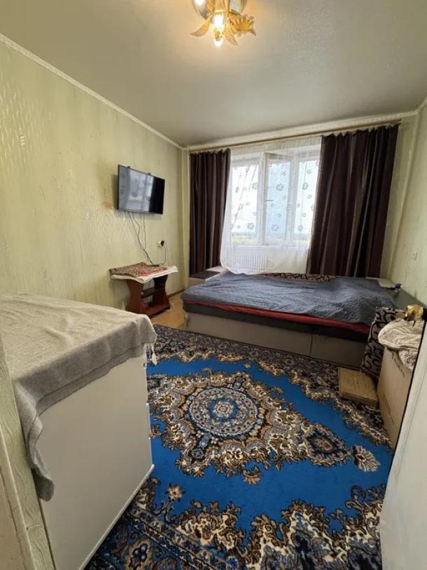 Квартира, 3-кімн., Харьков, Рогань жилмассив, 92-й бригады (Грицевца)