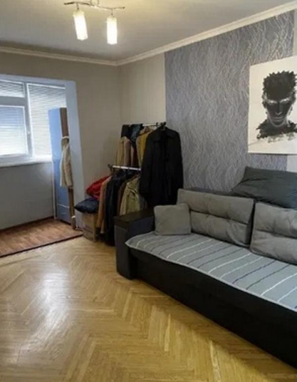 Квартира, 3-кімн., Харьков, 522м/р, Академика Барабашова