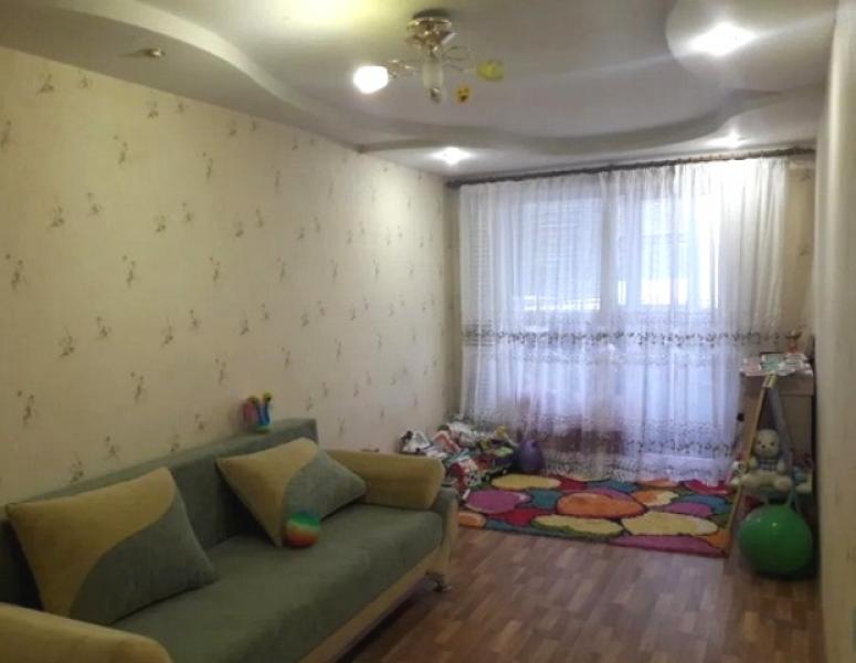 Квартира, 3-кімн., Харьков, Алексеевка, Ахсарова