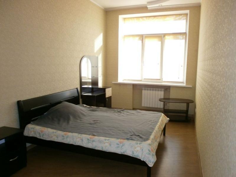 Квартира, 3-кімн., Харьков, Холодная Гора, Полтавский Шлях