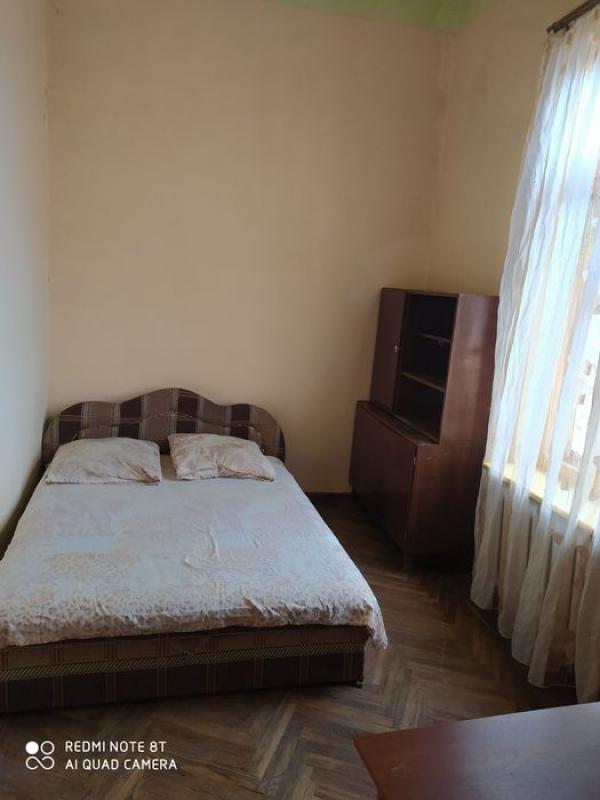 Квартира, 3-кімн., Харьков, Южный Вокзал, Полтавский Шлях