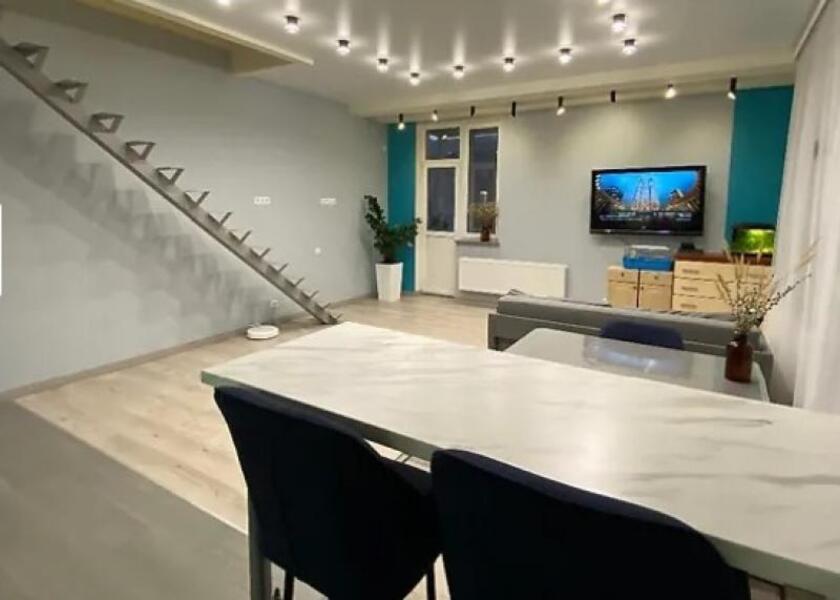 Квартира, 3-кімн., Харьков, Центральный рынок метро, Дмитриевская