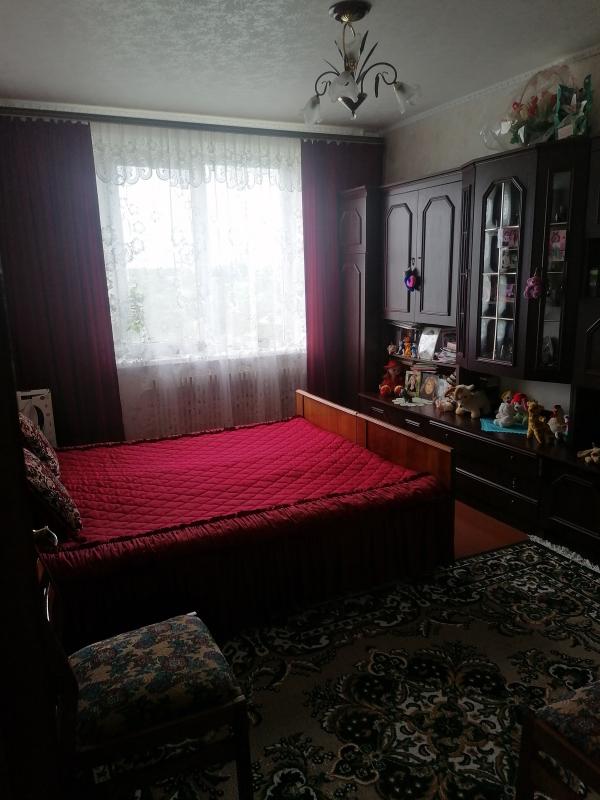 Квартира, 3-кімн., Хроли, Харьковский район, Олимпийская (Ворошилова)