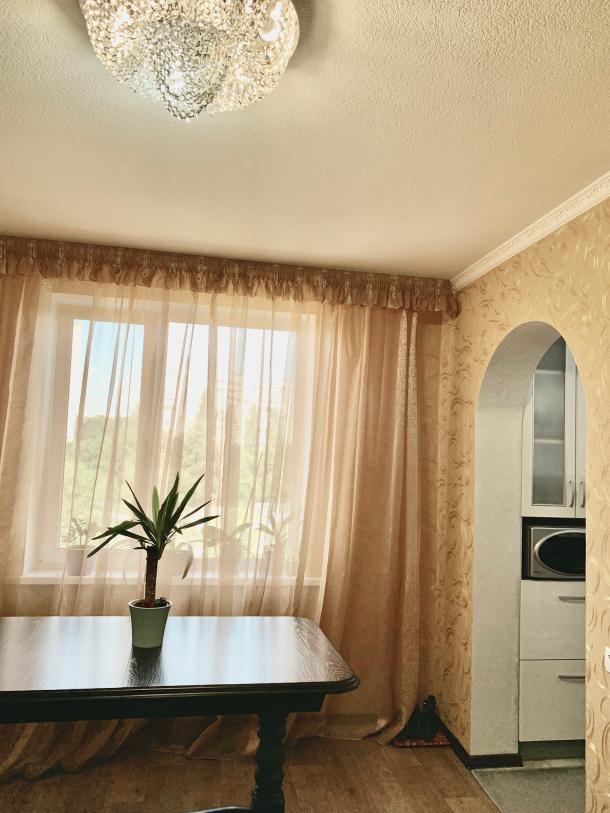 Квартира, 4-кімн., Харьков, 626м/р, Единства (Краснодарская)
