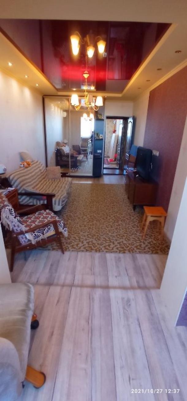 Квартира, 3-кімн., Харьков, 604м/р, Тракторостроителей просп.