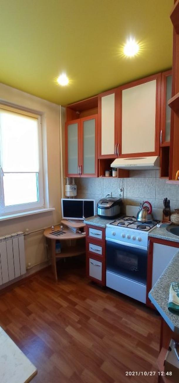 Квартира, 3-кімн., Харьков, 604м/р, Тракторостроителей просп.