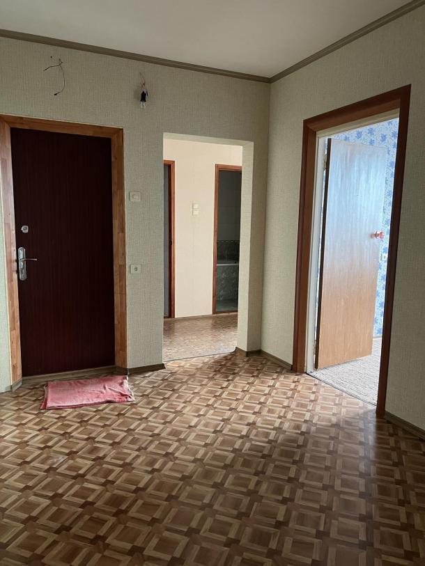 Квартира, 3-кімн., Харьков, Павлово Поле, Деревянко