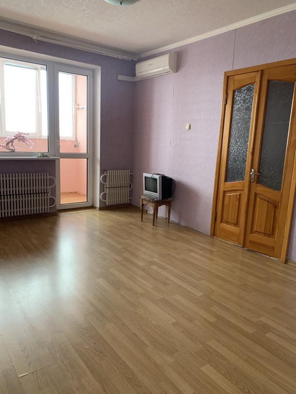 Квартира, 2-кімн., Солоницевка, Харьковский район, Независимости (Луначарского,70 Лет Октября, Буденого)